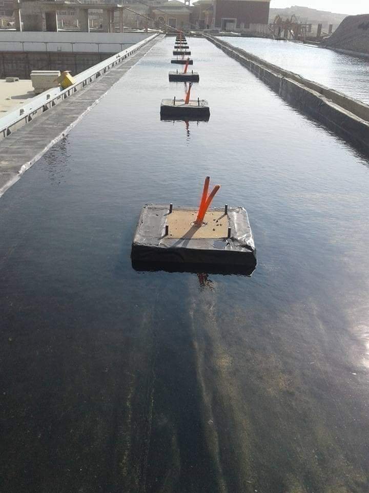 عوازل اسطح مانعة لتسرب الماء وعاكسة للحرارة في الاحساء